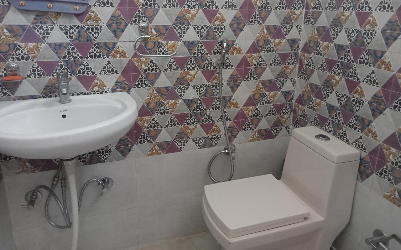 Hotel Aman Risikés Kültér fotó