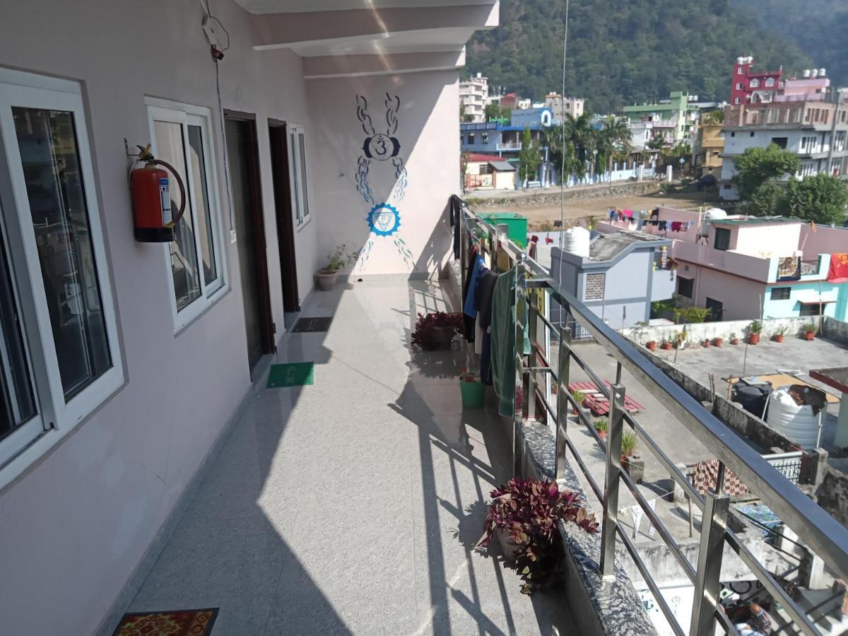 Hotel Aman Risikés Kültér fotó
